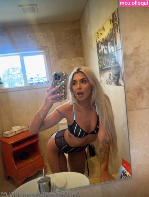 dreamgirlkylee [ dreamgirlkylee-2 ] - I love when people make video requests! 🖤 Thong and heels for one