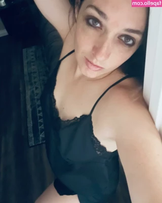 avafiery - Tip me to help me get a new phone to get back on live   HMU for