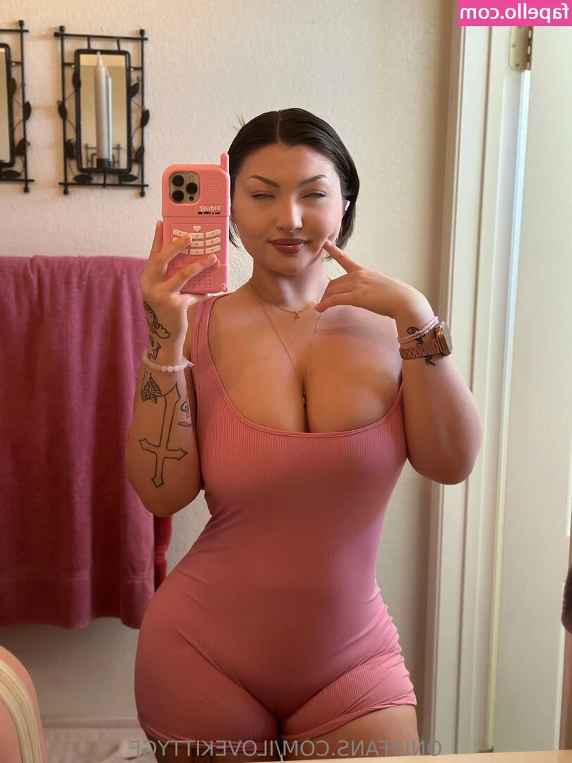 secretkittygf - Open your cunt and show it off.