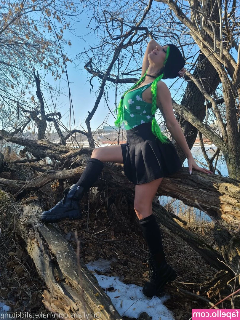 naketalickitung - I m sending out a free one time perk via private message to all my