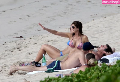 Stephanie Seymour [ stephanie-seymour ] - Have you ever had sex underwater     I m thinking about it  and would