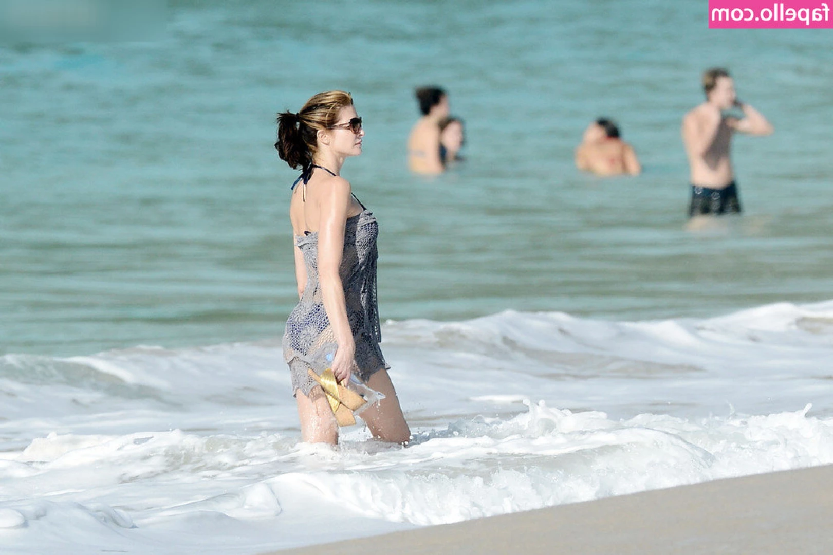 Stephanie Seymour [ stephanie-seymour ] - For everyone who has there RENEW on will get a nice NEW video from me