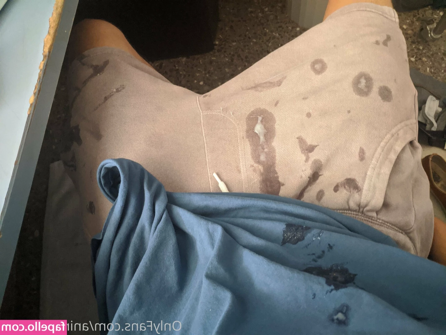 animeistrash4 - What’s the two things you like about this photo? 😈