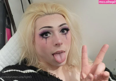 xdannix - Hey guys  how s everyone s Saturday going  Leave a tip to see more