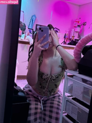 ThatGirlGatto - Secret  I love to surprise my man with wearing sexy lingerie when he