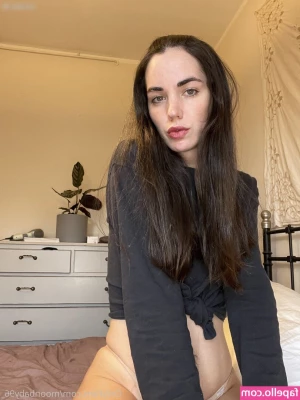 moonbaby96_ [ moonbaby96 ] - Videos are in the process of being edited  I usually only get an hour