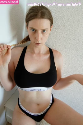 acrylickatequinn_free [ acrylickatequinn-free ] - You ache for my attention and control  Your submission to me is both