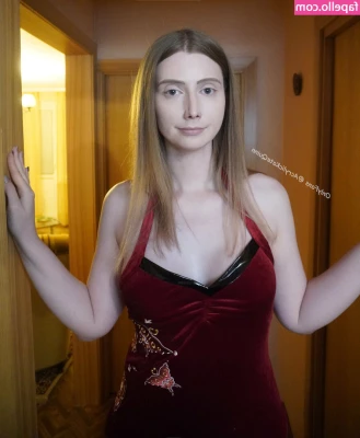 acrylickatequinn_free [ acrylickatequinn-free ] - Check out hot Aussie babe  Sassi  Tattooed  all natural hot body 