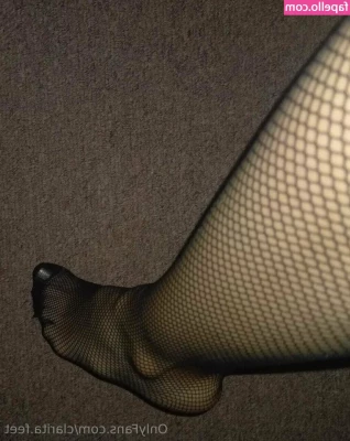 clarita.feet [ clarita-feet ] - Let's get lost in the heat of passion. 🔥 Ready to indulge in pure
