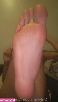 clarita.feet [ clarita-feet ] - Would you rather be in the front or in the back? 😈  Watch as I