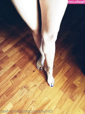clarita.feet [ clarita-feet ] - hello  I m free the whole day  will you text me