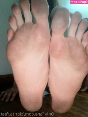 clarita.feet [ clarita-feet ] - (12-22) Sorry kinda late for the post tonight! I just got done making