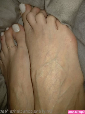 clarita.feet [ clarita-feet ] - No heels no shirt no skirt all I m in is just skin
