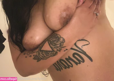 sassybunny88 - Soft and fore skin play