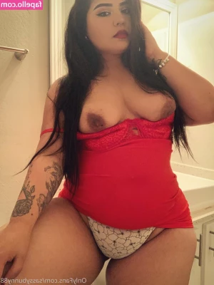 sassybunny88 - Sexy lingerie and stripping in the shower   Pink dildo favourite  