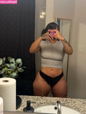 thebrattt26 - don’t you love mommy’s soft body? don’t you wanna flip me over