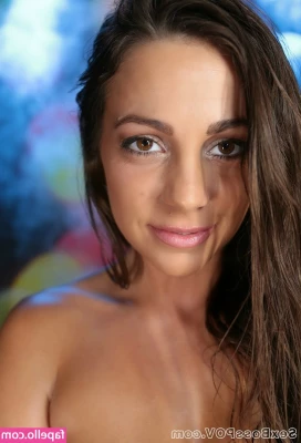 Abigail Mac [ abigail-mac-1 ] - Someone want to play with thus cute puppy