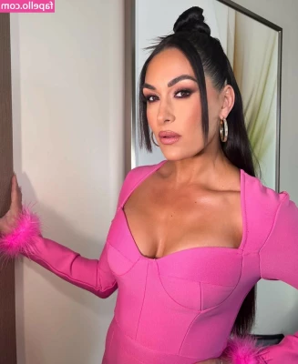 The Bella Twins: [ the-bella-twins ] - It s spooky season