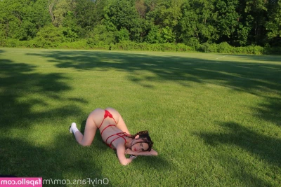 Mackzjones - No clothes is always better  just don t let it slap you in the face