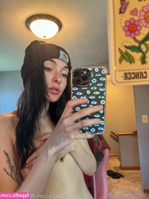 babybeebub - Our home girl Lilith  We know you re dying to see more  https