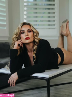 Natalya Neidhart [ natalya-neidhart-1 ] - I love a good spanking, would you leave a handprint?