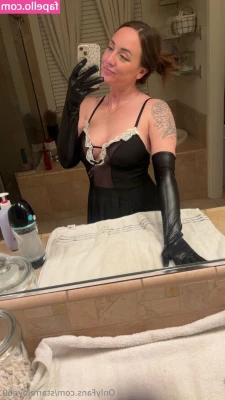 starrelove69 - Shower anyone