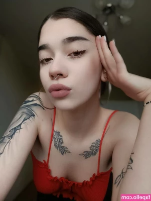 Flirtykitty_ [ flirtykitty ] - This dang bra