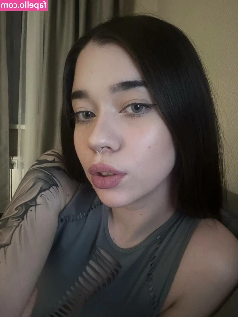 Flirtykitty_ [ flirtykitty ] - Do you like me?