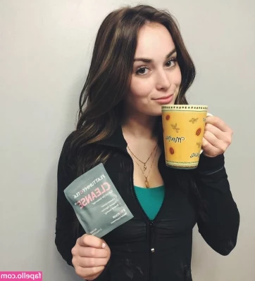 Logan Fabbro [ logan-fabbro ] - SUBSCRIPTION FREE   realconnection   Latin woman hot      Nudes   