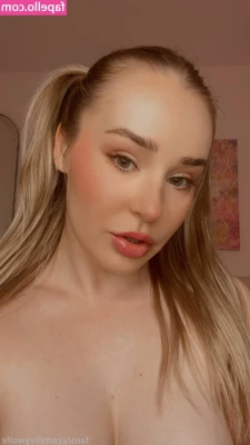 livywolfe [ livywolfe-1 ] - I have you drooling don t I