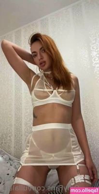 ullalala - I like to pull my tits out anytime and anywhere