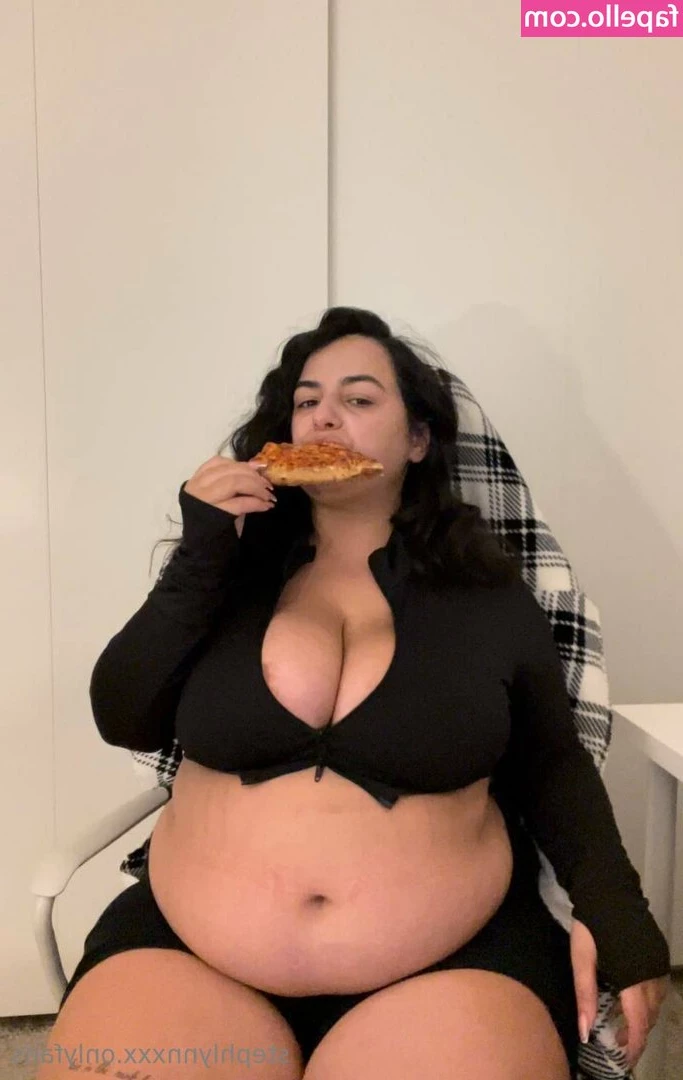 stephlynnxxx - Who wants an anal video tomorrow 👀
