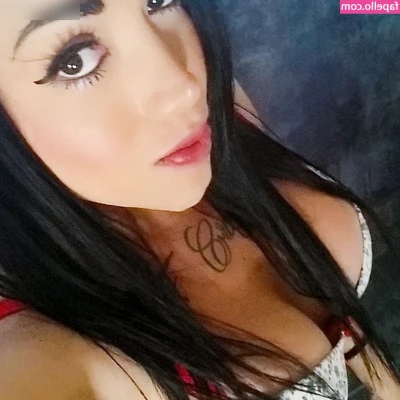 Jade Flota [ jade-flota ] - Hey everyone! So it's official, I am moved out of my condo, which
