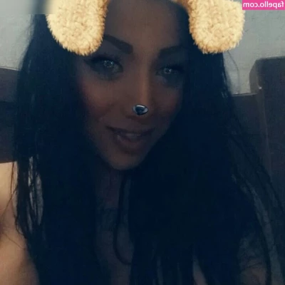 Jade Flota [ jade-flota ] - Whoops  I dropped my towel
