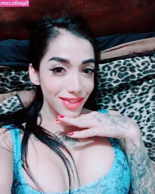 Jade Flota [ jade-flota ] - This witch is up to no good