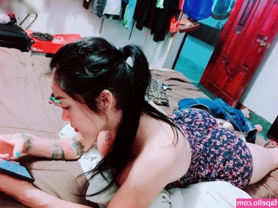 Jade Flota [ jade-flota ] - Sunday Bun Day