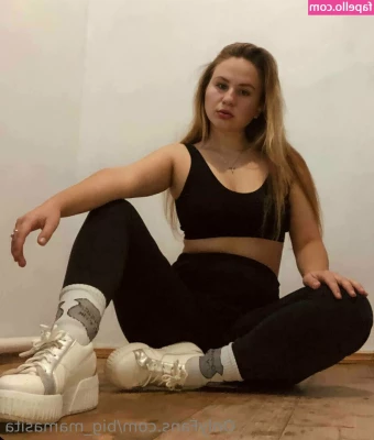 sticky_donut [ sticky-donut ] - Sorry I haven’t been able to go LIVE. Just finalized moving plans