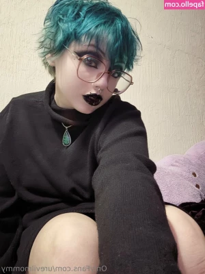 urevilmommy - FREE SUBSCRIPTION This girl  kami_lovee is a real talent   she knows