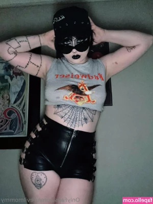 urevilmommy - Sorry I was MIA  I got too tipsy and played with myself in my tent