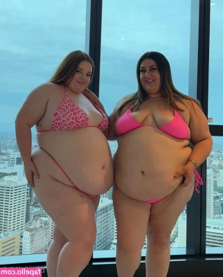bbwlayla - Alguien dijo mensajitos      Did someone say DM