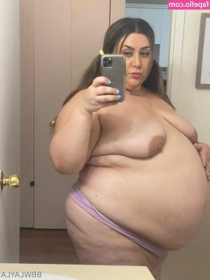 bbwlayla - Roomies next door  Shhh