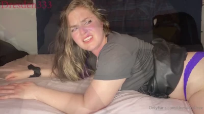 dresden4free - I wish you were here to rub oil all over my body. It feels so good to