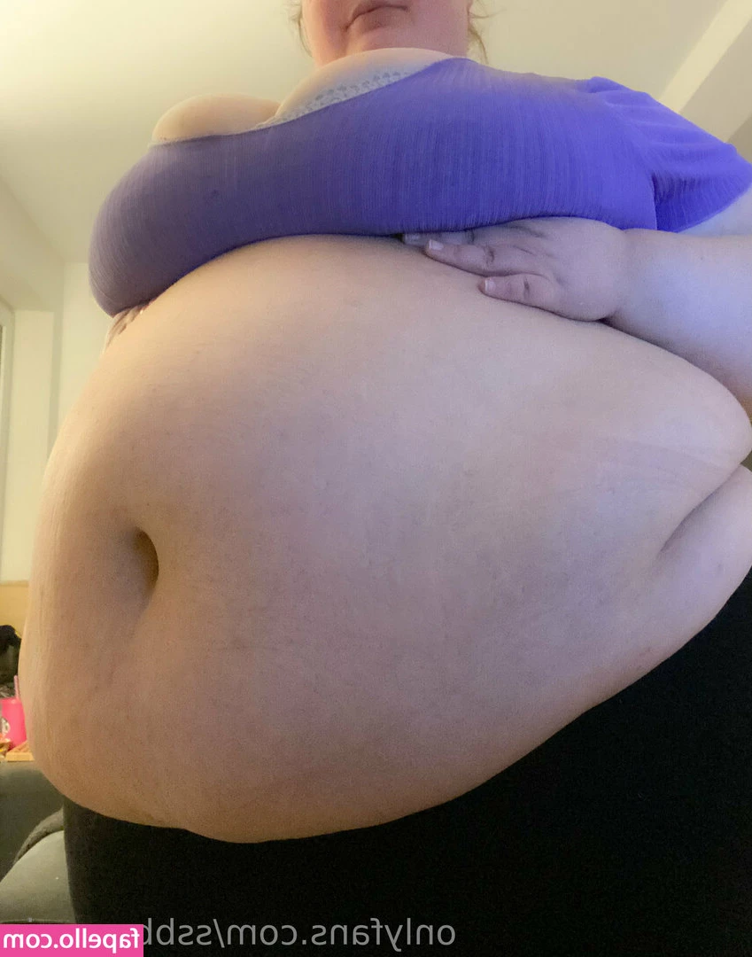 ssbbwmaria - Just getting out of the shower  Thinking about having a little fun