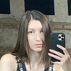 molly_indulge_free