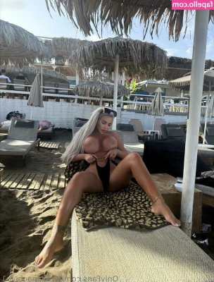 Loredana Chivu [ loredana-chivu ] - Soaked up the sun today  fucked on a boat  drank with friends  got a