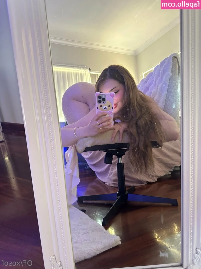 safiyaax [ safiyaax-13 ] - Should I get my hair a little lighter?👱🏻‍♀️⚡️