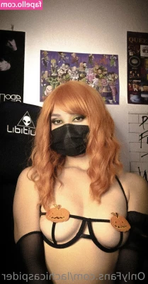 lachicaspider - Always ready to tease