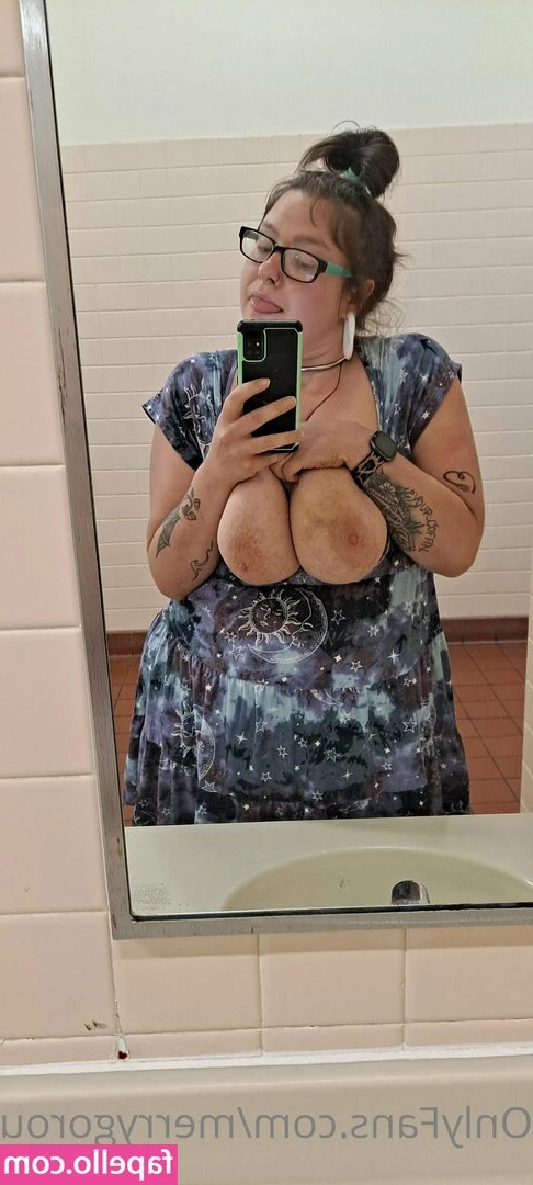merrygoroundsex - POV  you wake up next to me   wyd    this post made me feel a bit shy
