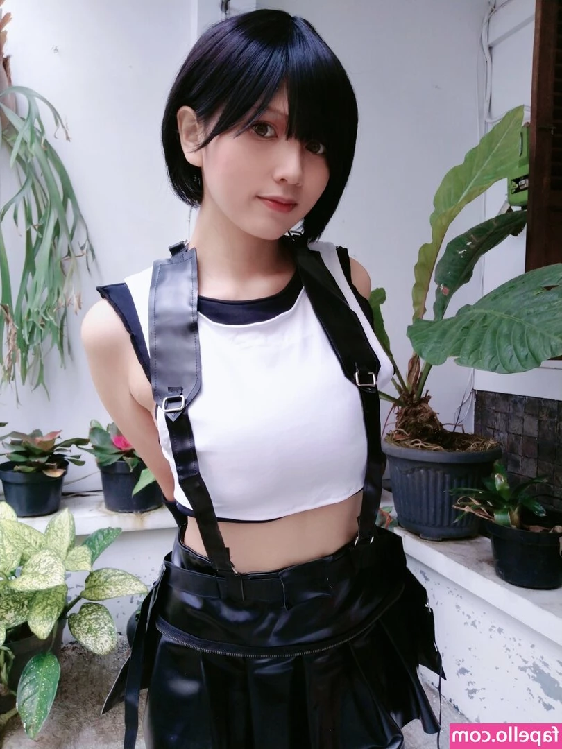 Rue.cosplayer [ rue-cosplayer ] - the iconic selfie mirror