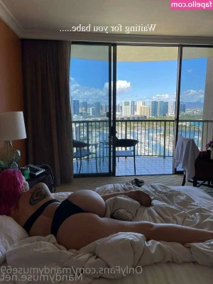 Mandy Muse [ mandy-muse-1 ] - There was some sexy bull riding going on at the motley manor all